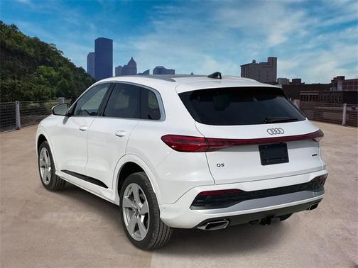 2025 Audi Q5 Premium Plus