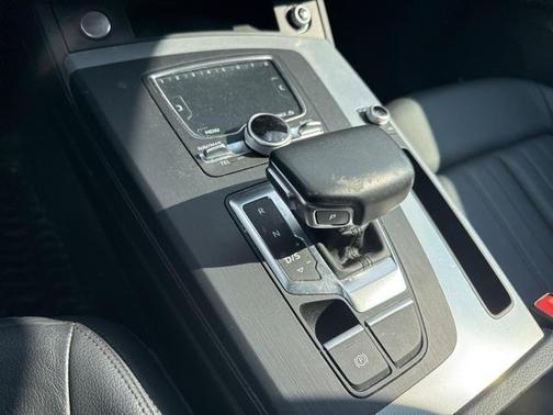 2018 Audi Q5 2.0T Tech Premium