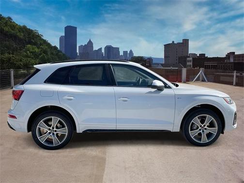2025 Audi Q5 45 S line Premium