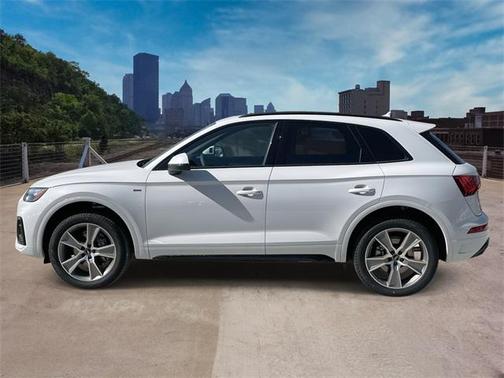 2025 Audi Q5 45 S line Premium