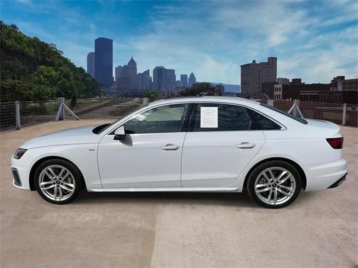 2022 Audi A4 45 S line Premium Plus
