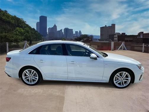 2022 Audi A4 45 S line Premium Plus