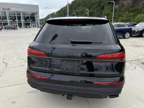 2025 Audi Q7 55 Premium Plus