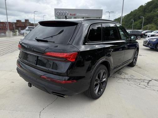 2025 Audi Q7 55 Premium Plus