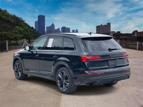 2025 Audi Q7 55 Premium Plus