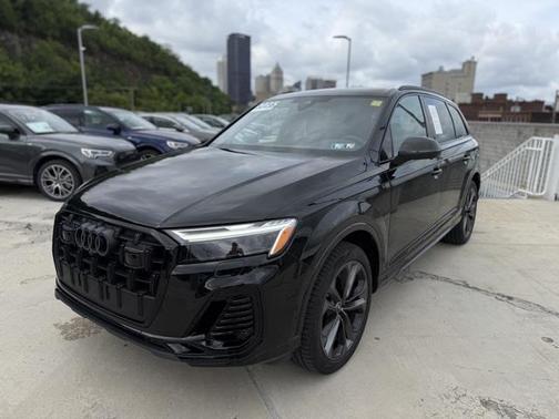 2025 Audi Q7 55 Premium Plus