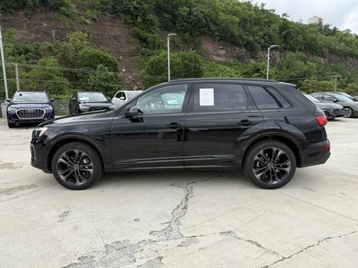 2025 Audi Q7 55 Premium Plus