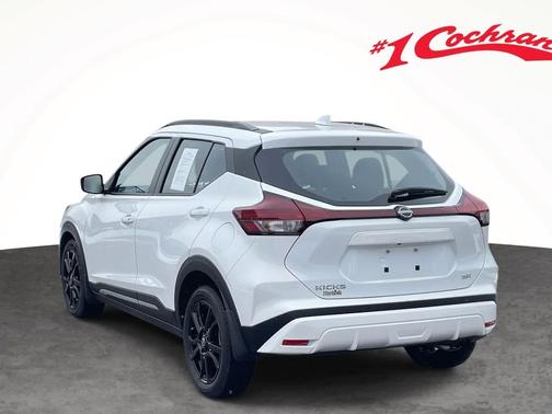 2023 Nissan Kicks SR