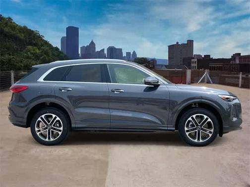 2025 Audi Q5 Premium