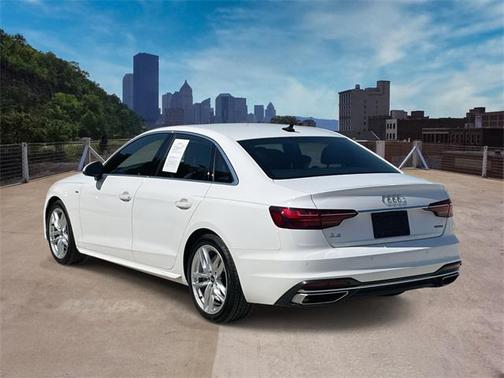 2022 Audi A4 45 S line Premium Plus