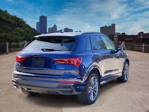 2025 Audi Q3 Premium 45 TFSI S line quattro Tiptronic