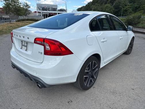 2017 Volvo S60 T5 Dynamic