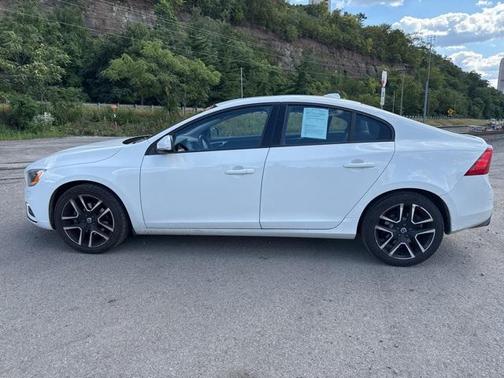 2017 Volvo S60 T5 Dynamic