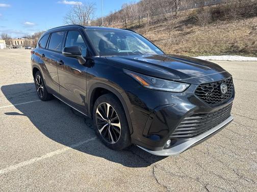 2022 Toyota Highlander XSE