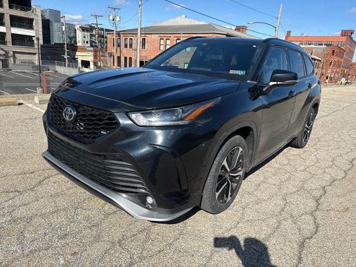 2022 Toyota Highlander XSE