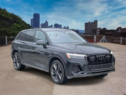 2025 Audi Q7 55 Premium Plus