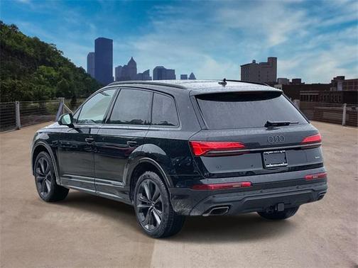 2025 Audi Q7 55 Premium Plus