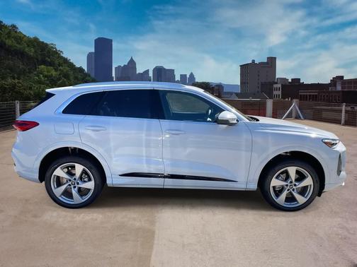 2025 Audi Q5 Premium Plus