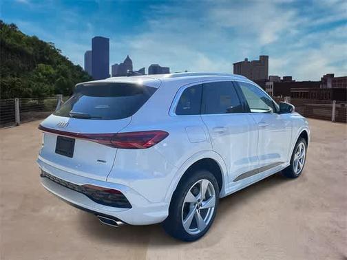 2025 Audi Q5 Premium Plus
