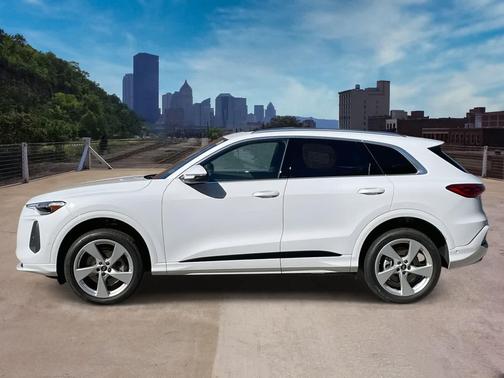 2025 Audi Q5 Premium Plus