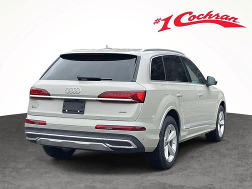 2024 Audi Q7 45 Premium Plus