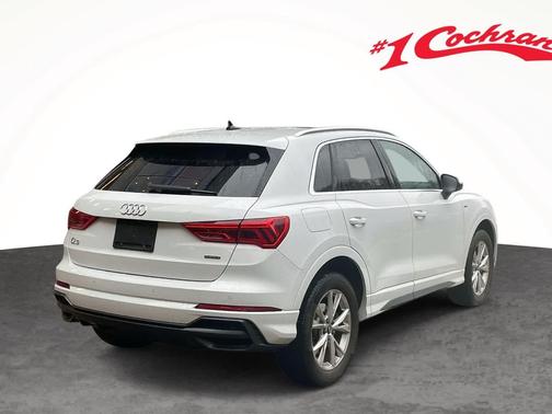 2022 Audi Q3 45 S line Premium