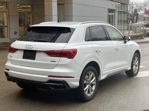 2022 Audi Q3 45 S line Premium