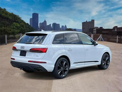 2025 Audi Q7 55 Premium Plus
