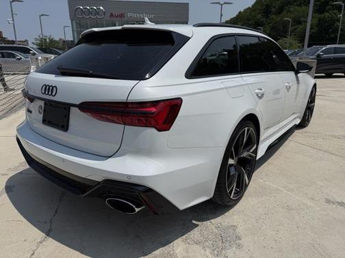 2023 Audi RS 6 Avant 4.0T