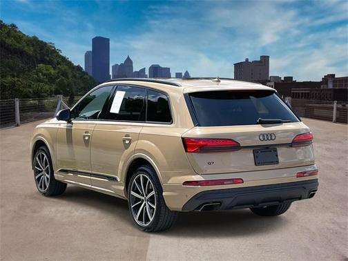 2025 Audi Q7 45 Premium Plus