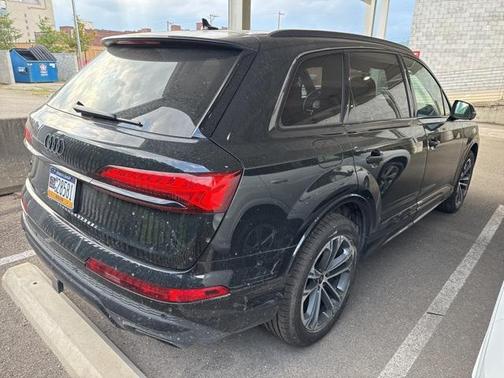2025 Audi Q7 45 Premium Plus