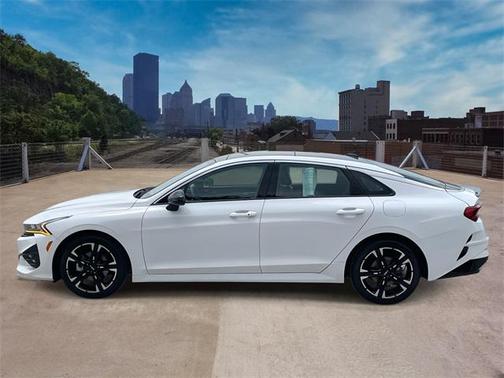 2022 Kia K5 GT-Line