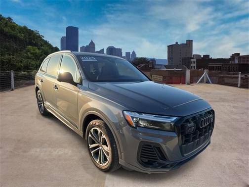 2025 Audi Q7 45 Premium