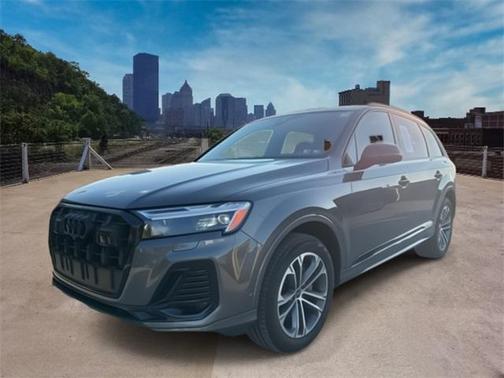 2025 Audi Q7 45 Premium