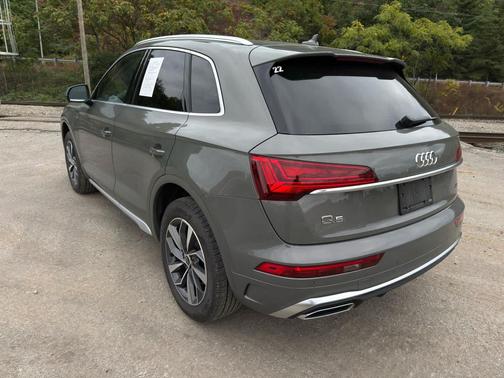 2024 Audi Q5 45 S line Premium Plus