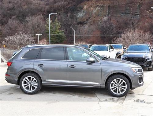 2025 Audi Q7 45 Premium