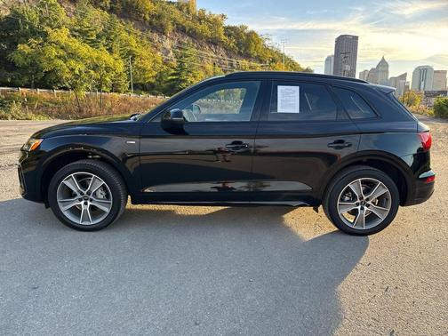 2025 Audi Q5 45 S line Premium