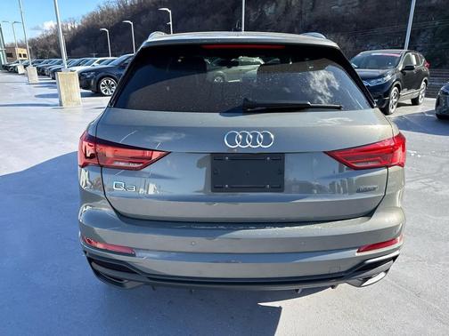 2024 Audi Q3 Premium 45 TFSI S line quattro Tiptronic