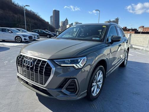 2024 Audi Q3 Premium 45 TFSI S line quattro Tiptronic