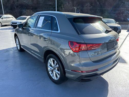 2024 Audi Q3 Premium 45 TFSI S line quattro Tiptronic