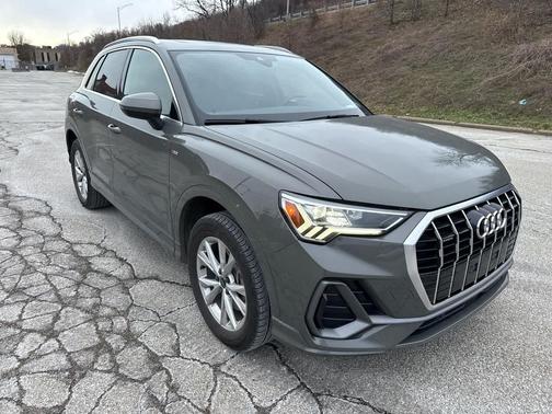 2024 Audi Q3 Premium 45 TFSI S line quattro Tiptronic