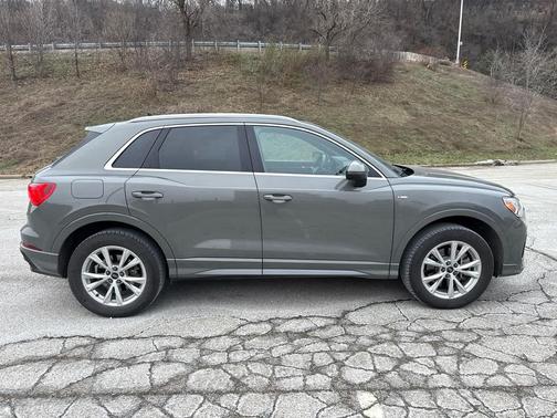 2024 Audi Q3 Premium 45 TFSI S line quattro Tiptronic