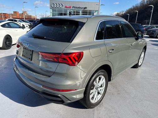 2024 Audi Q3 Premium 45 TFSI S line quattro Tiptronic