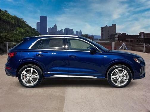 2024 Audi Q3 Premium 45 TFSI S line quattro Tiptronic