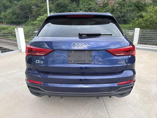 2024 Audi Q3 Premium 45 TFSI S line quattro Tiptronic