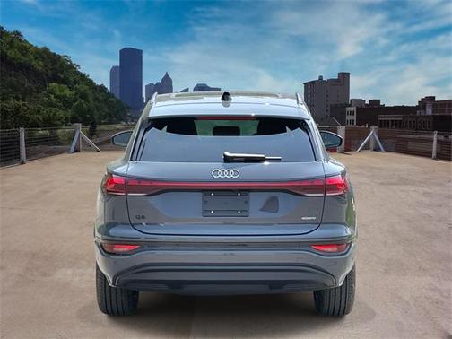 2025 Audi Q6 e-tron Premium Plus quattro