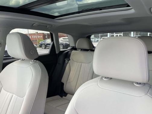 0E0E/Black 2026 Audi Q3 TFSI quattro S tronic