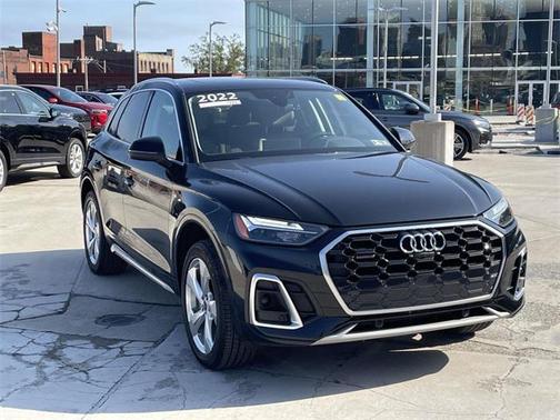 2022 Audi Q5 45 S line Premium Plus