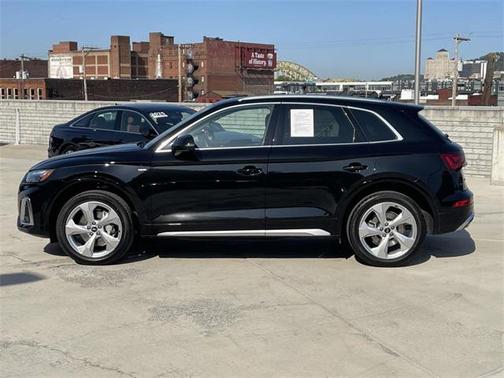 2022 Audi Q5 45 S line Premium Plus
