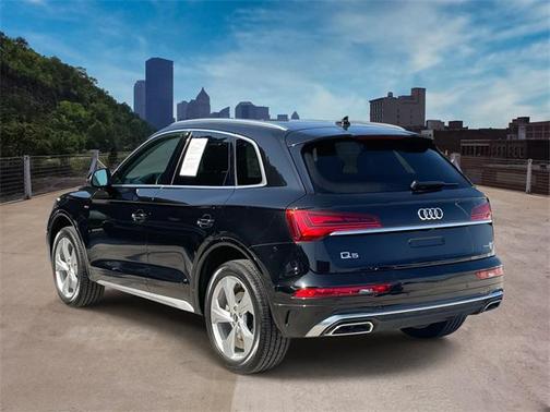 2022 Audi Q5 45 S line Premium Plus